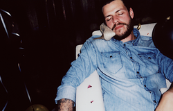 Hangszorongás: miért támad bűntudat és szorongás egy átmulatott éjszaka után