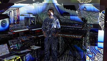 Max Cooper 360 fokban foglalta el a Royal Albert Hallt