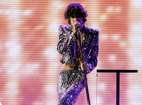 Sombr fellép a 2026-os BRIT Awardson – Manchesterben írnak új fejezetet