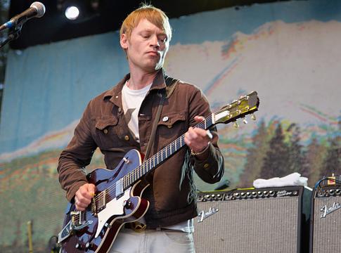 Elhunyt Greg Brown, a Cake alapító gitárosa
