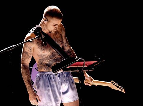 JUStin Bieber visszatért a Coachellára: korai slágereket idézett, vendégnek jött The Kid Laroi, Tems, Wizkid, Mk.gee és Dijon