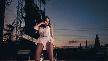 Olivia Rodrigo kerül a Barcelona mezére az El Clásicón