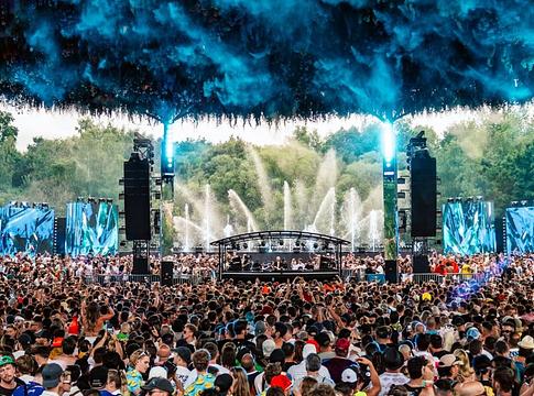 Letartóztatások, zászlóbotrány és tűz – botrányos hétvégék a Tomorrowland-en