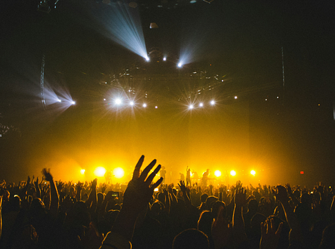 A Live Nation rekordbevétellel zárta a harmadik negyedévet, de jogi viharfelhők gyülekeznek a horizonton