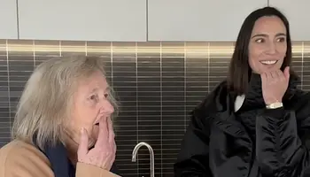 Amelie Lens „dream” lakással lepte meg a nagymamáját, aki felnevelte