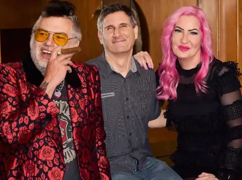 A Hopeless Records felvásárolta a Fat Wreck Chords teljes katalógusát