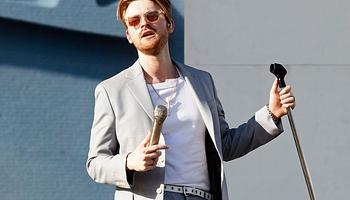 Finneas szerint a Minimoog tökéletesen “encapsulate Millennial cringe” a BEEF 2. évadában