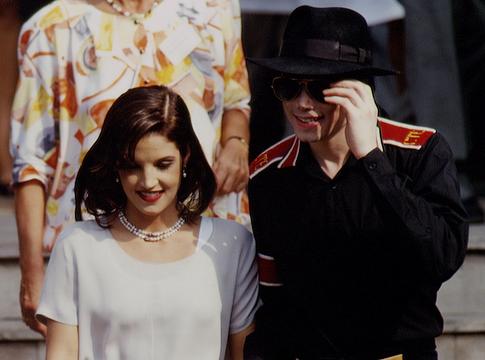 Priscilla Presley szerint Michael Jackson nem Lisa Marie-t, hanem a Presley nevet vette feleségül