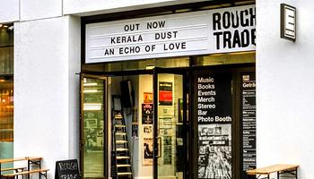 Nagyobb üzletbe költözik a Rough Trade Berlinben