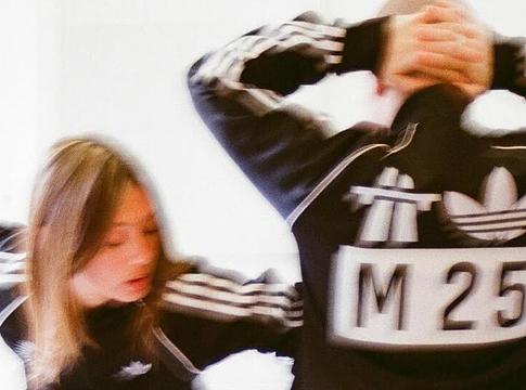 Rave-örökség melegítőben: Sports Banger x adidas kapszulakollekció