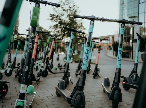 Brüsszel 19 drogos gócpontján betiltották az e-rollereket