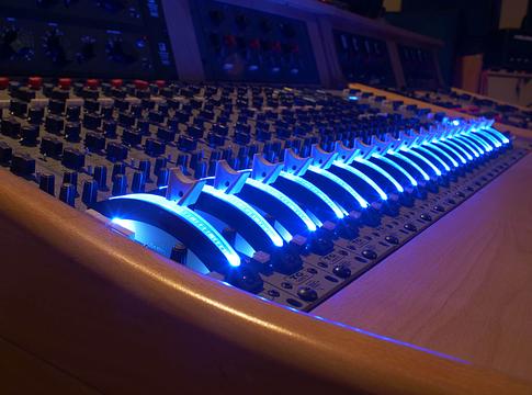 Bemutatkozott a REDD Mixing System: az EMI legendás konzolja új korszakban