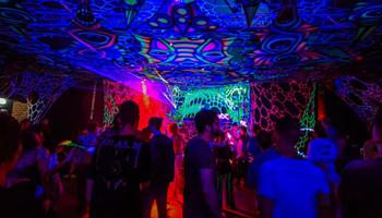 Újra fellángolt a vita: nőgyűlölő ügy rázza a német psytrance szcénát