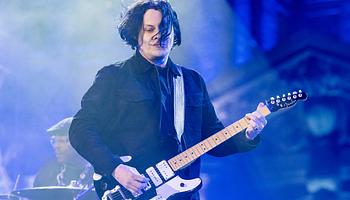 Jack White élőben játszotta a Derecho Demonico-t és a G.O.D. And The Broken Ribs-t az SNL-ben