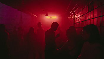 Korhatár nélküli klubélet: intergenerációs fordulat a táncparketten