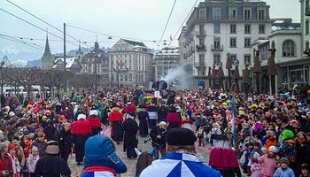 Biztonsági okokból törölték a luzerni Fasnacht techno pop-up eseményét