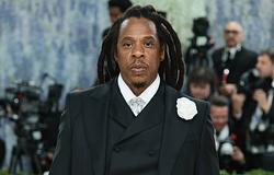 Teljesen visszavonta Jay-Z elleni állításait Jane Doe