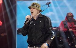 28 év után új dallal tért vissza a New Radicals