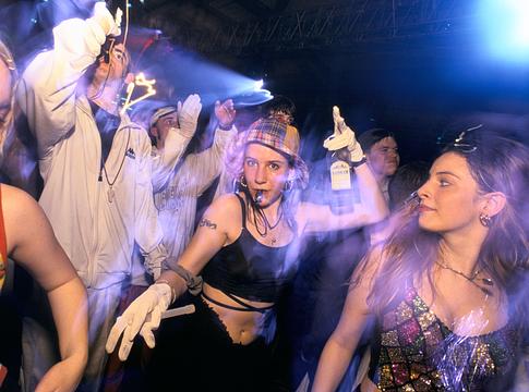 A Happy Hardcore: a vidámság és a rave örök energiája