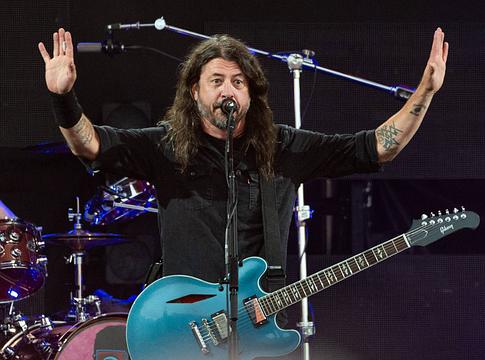 11 évvel a lábtörés után: a Foo Fighters ugyanazon a napon tért vissza Svédországba