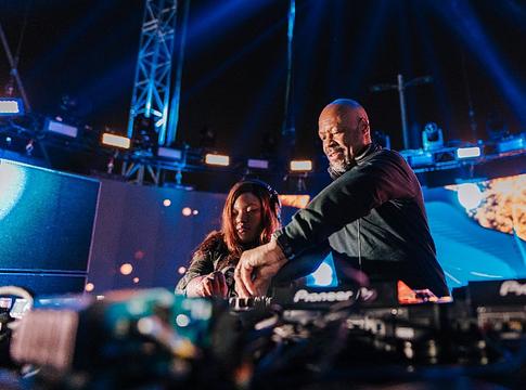 Floorplan visszatér: gospel és groove a „fabric presents” új fejezetében