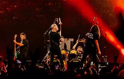 A Metallica 20 ezer fonttal segítette a cardiffi élelmiszerbankot