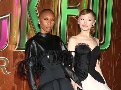 Cynthia Erivo meglepetésvendégként csatlakozott Ariana Grandéhoz Londonban