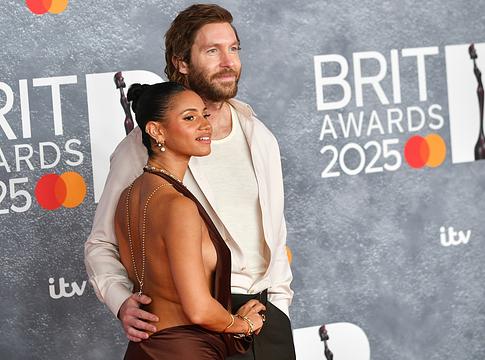 Calvin Harris apuka lett – különleges poszttal ünnepelték Micah születését