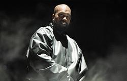 Kanye West bemutató koncertet ad Los Angelesben új „Bully” albumához