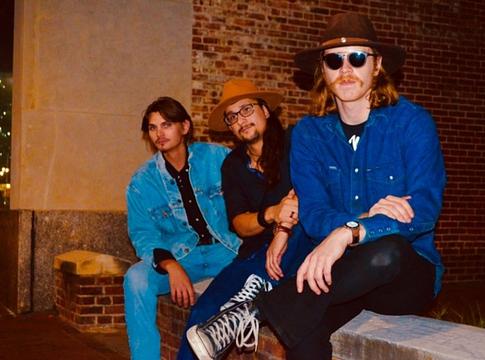 Új lendületben a Dutchman: közös dal Bob Webberrel