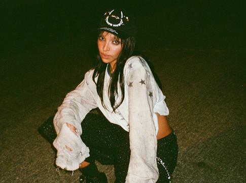 Tinashe bejelentette a Popstar albumot, megérkezett a dacos Crash Out