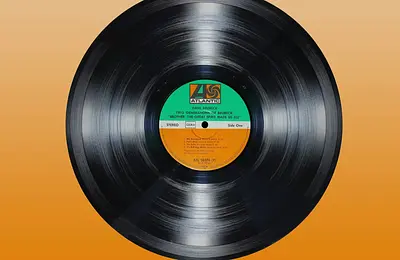 A Warner Music bakelit-visszagyűjtő programot indít az Egyesült Államokban