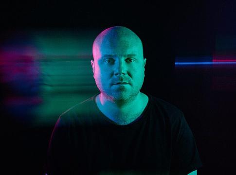 Huxley új EP-vel debütál a HE.SHE.THEY.-nél: megjelent az A Day Trip To The Valley