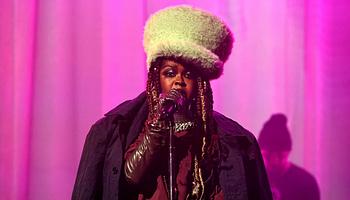 Ms. Lauryn Hill búcsúzik John Fortétól