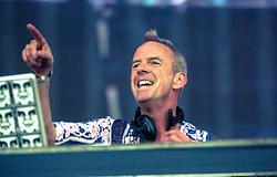 Fatboy Slim meghosszabbította jótékonysági DJ-programját mentális betegségekkel küzdők számára