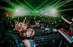 Ingyenes online DJ-kurzust indít az AlphaTheta és a FEMME HOUSE