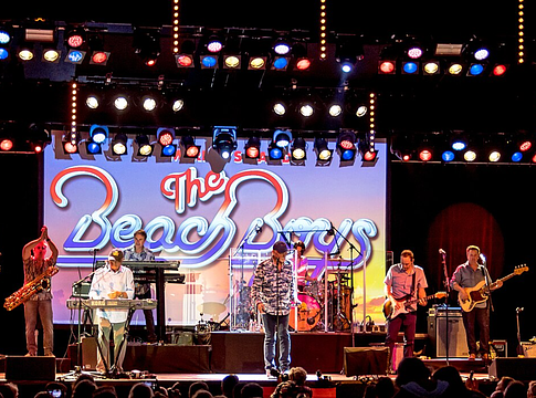 Újra elhalasztotta visszatérését a The Beach Boys