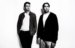 Flight Facilities megosztotta 2025 legkedvesebb táncparkett-himnuszait