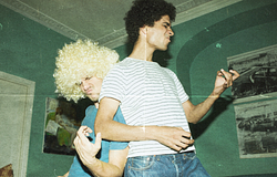 Eltűnő barátságok: miért nehezebb ma közeli kapcsolatokat fenntartani, mint valaha?