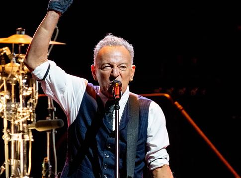 Bruce Springsteen a színpadon állt ki az amerikai értékek mellett