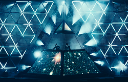 Daft Punk piramisa átírta a Coachella játékszabályait 2006-ban