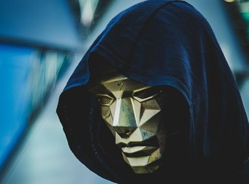 CARV megszólalt: beismerés és ideiglenes visszavonulás a botrány után