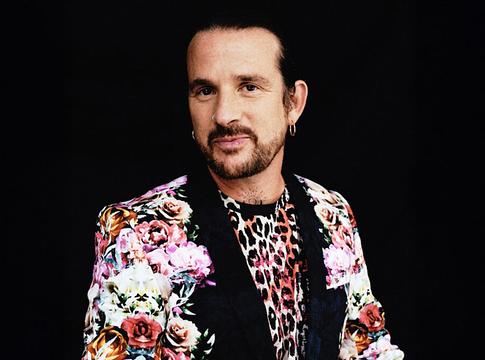 Luciano új életet lehel a legendás latin slágerbe: itt a 'Tiburon' remix