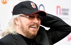 Álhír terjedt Barry Gibb haláláról, csapata cáfol