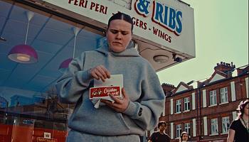 Venbee új számmal tér vissza: itt a Lewis Capaldi által is jóváhagyott Not My Day