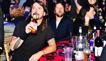 Dave Grohl bevallotta: a „whiskey-sör” énektrükk „all a lie”
