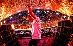 Armin van Buuren új dallal indítja az évet: megérkezett a „Sun Shines On Me”