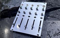 Crows Electromusic Ovum – 5 oszcillátoros drone szinti Eurorack formában