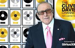 Meghalt Clive Davis, a modern zeneipar egyik legnagyobb alakja