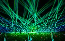 Tizenöt év fényben és basszusban – jubileumot ünnepelt a Lights All Night Dallasban